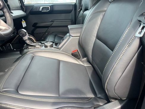 New 2025 Ford Bronco Badlands image 23