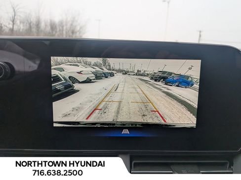 Used 2025 Chevrolet Trax LT image 18