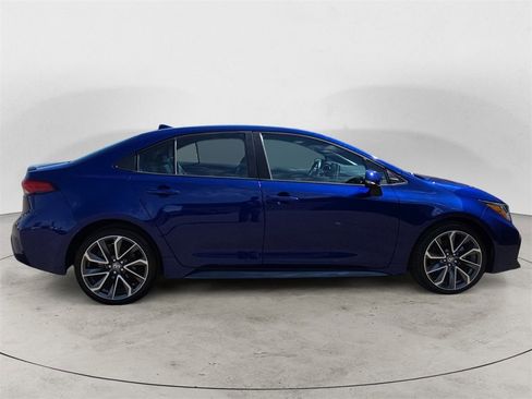 Used 2020 Toyota Corolla XSE image 6