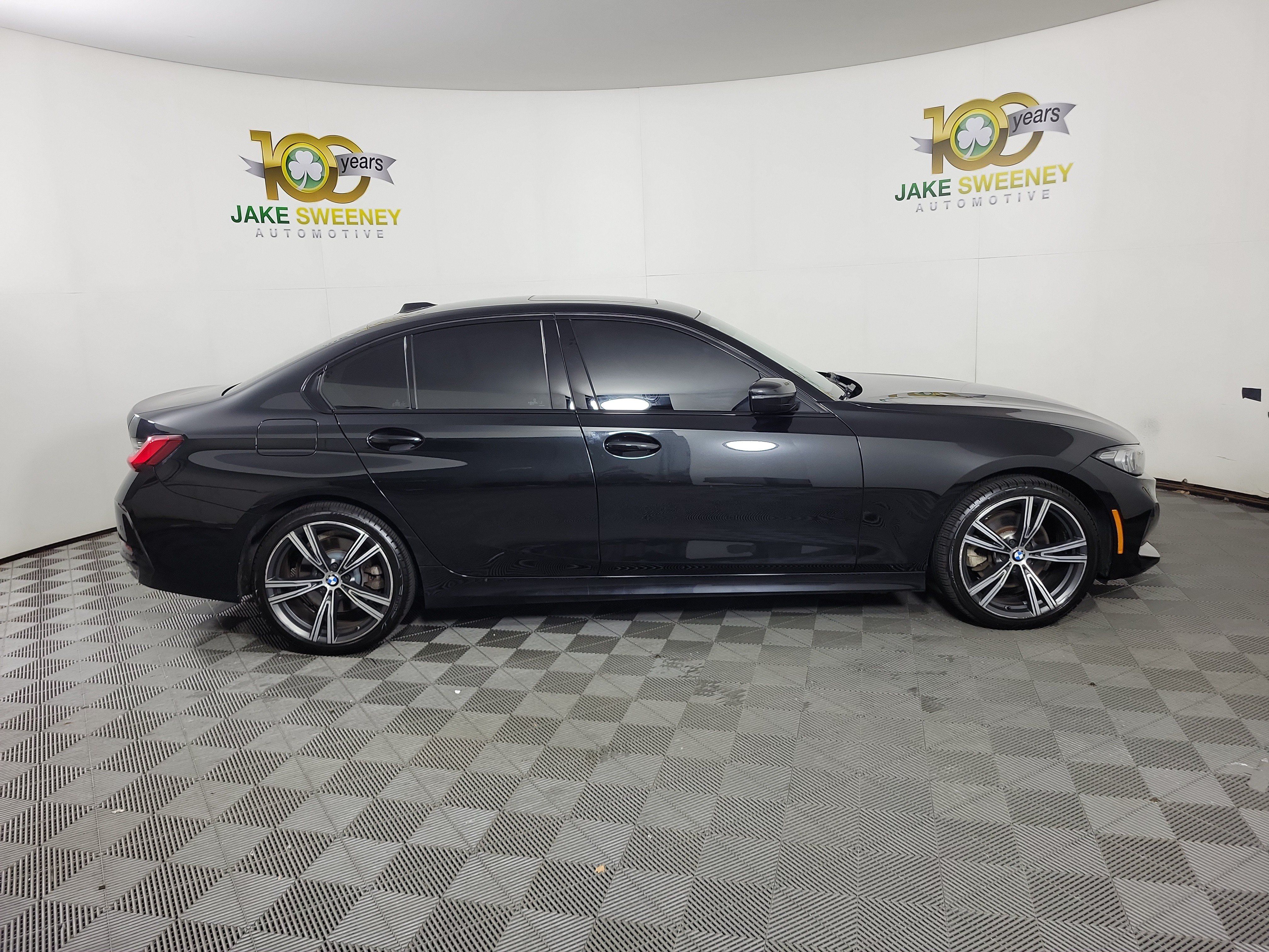 Used 2023 BMW 330i xDrive Sedan w/ Premium Package AWD/4WD image 8