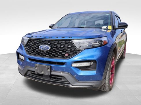 Used 2022 Ford Explorer ST w/ Equipment Group 401A AWD/4WD image 2