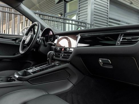 New 2026 Porsche Macan image 93