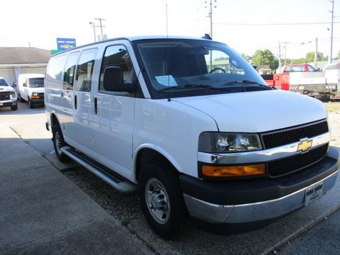 Used 2024 Chevrolet Express 2500 w/ Driver Convenience Package RWD image 3