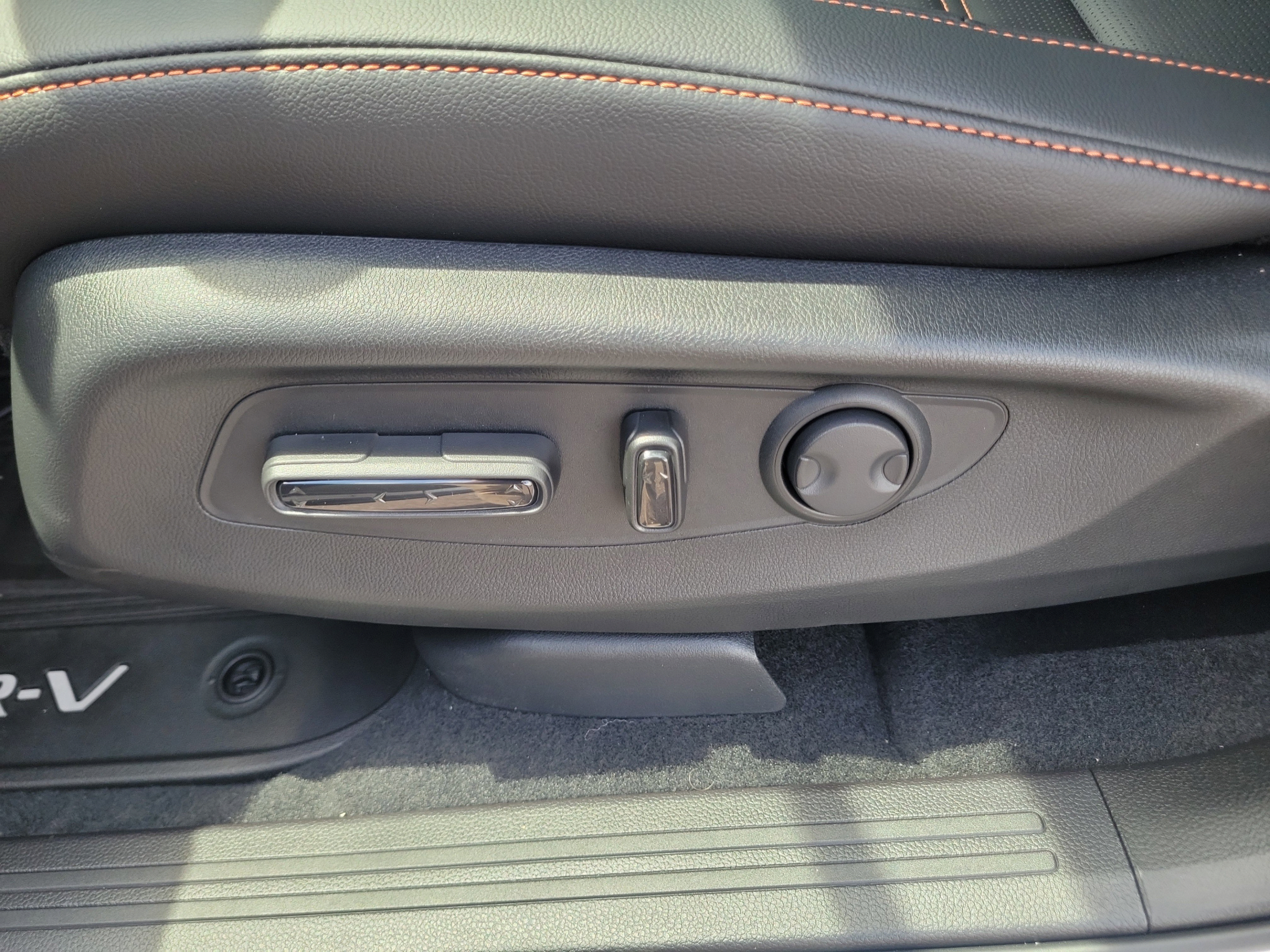 Used 2026 Honda CR-V Sport-L image 28