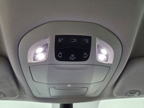 Certified 2023 Chrysler Pacifica Touring-L image 48