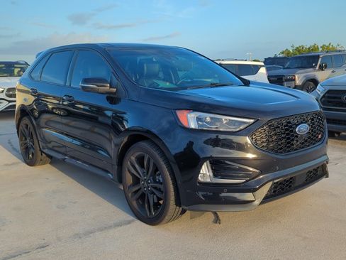 Used 2020 Ford Edge ST w/ Equipment Group 401A AWD/4WD image 3