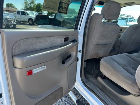 Used 2003 Chevrolet Silverado 2500 LS w/ Skid Plate Package AWD/4WD image 25