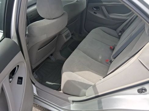Used 2007 Toyota Camry LE FWD image 12
