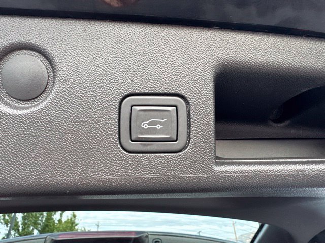 Used 2024 Chevrolet Equinox LT AWD/4WD image 12