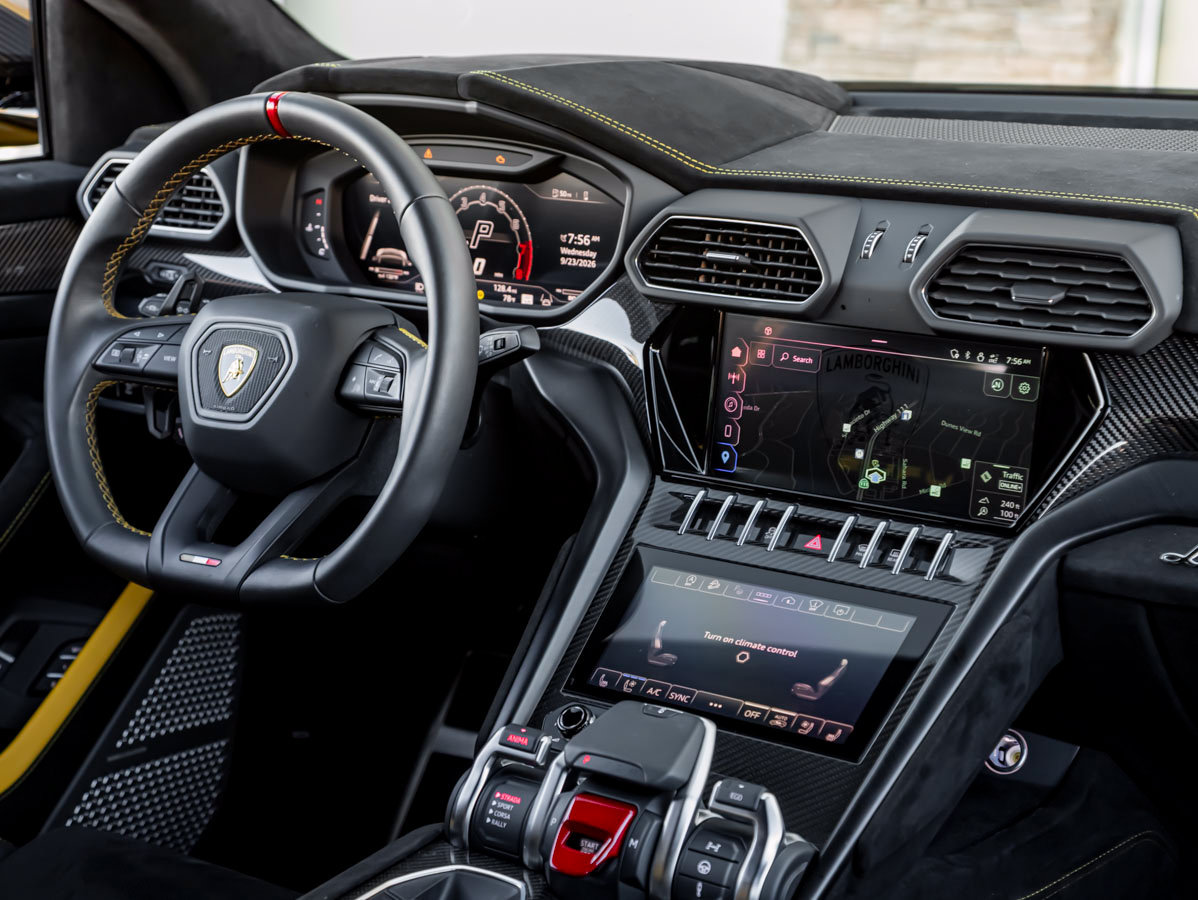 Used 2024 Lamborghini Urus Performante AWD/4WD image 42