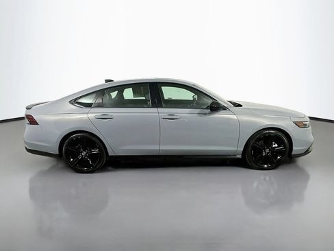 Used 2024 Honda Accord Sport image 7