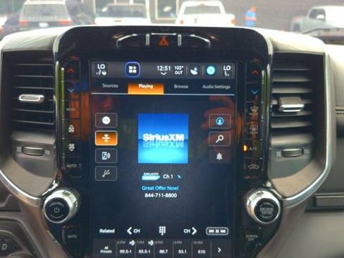 Used 2023 RAM 1500 Laramie AWD/4WD image 10