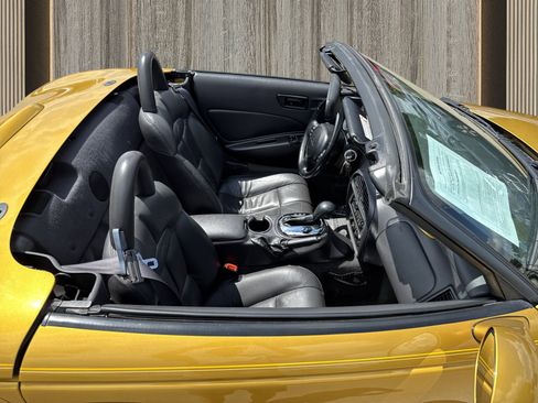 Used 2002 Chrysler Prowler image 42