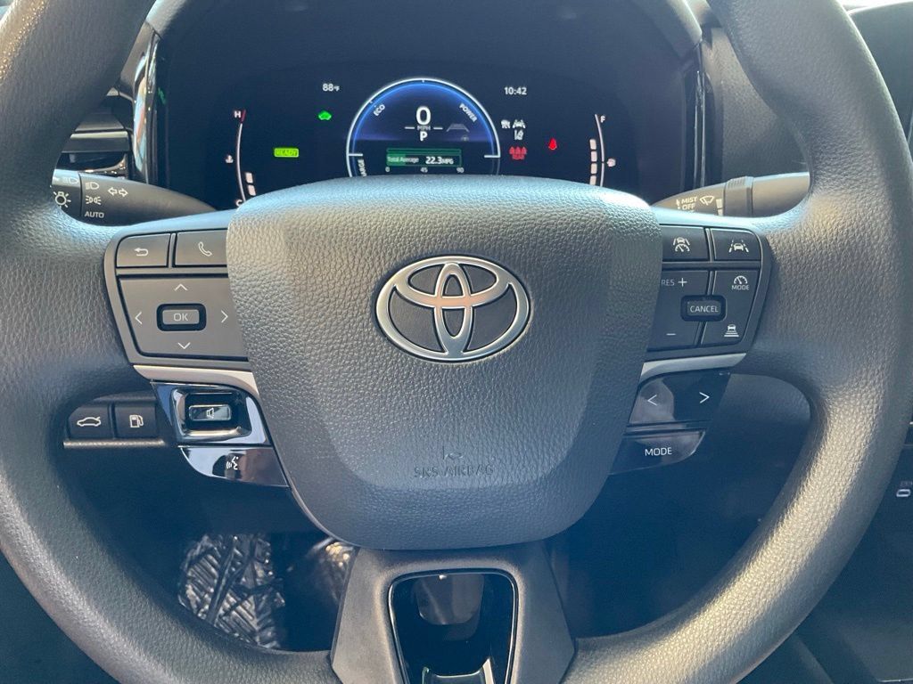 Certified 2025 Toyota Camry LE FWD image 11