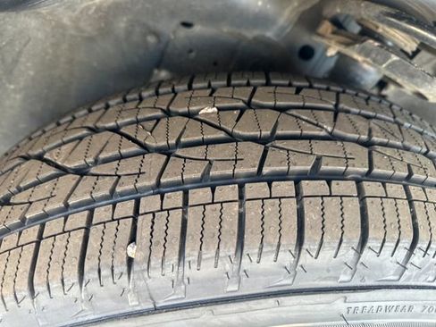 Used 2023 Jeep Cherokee Altitude Lux w/ Lux Elite Package image 32