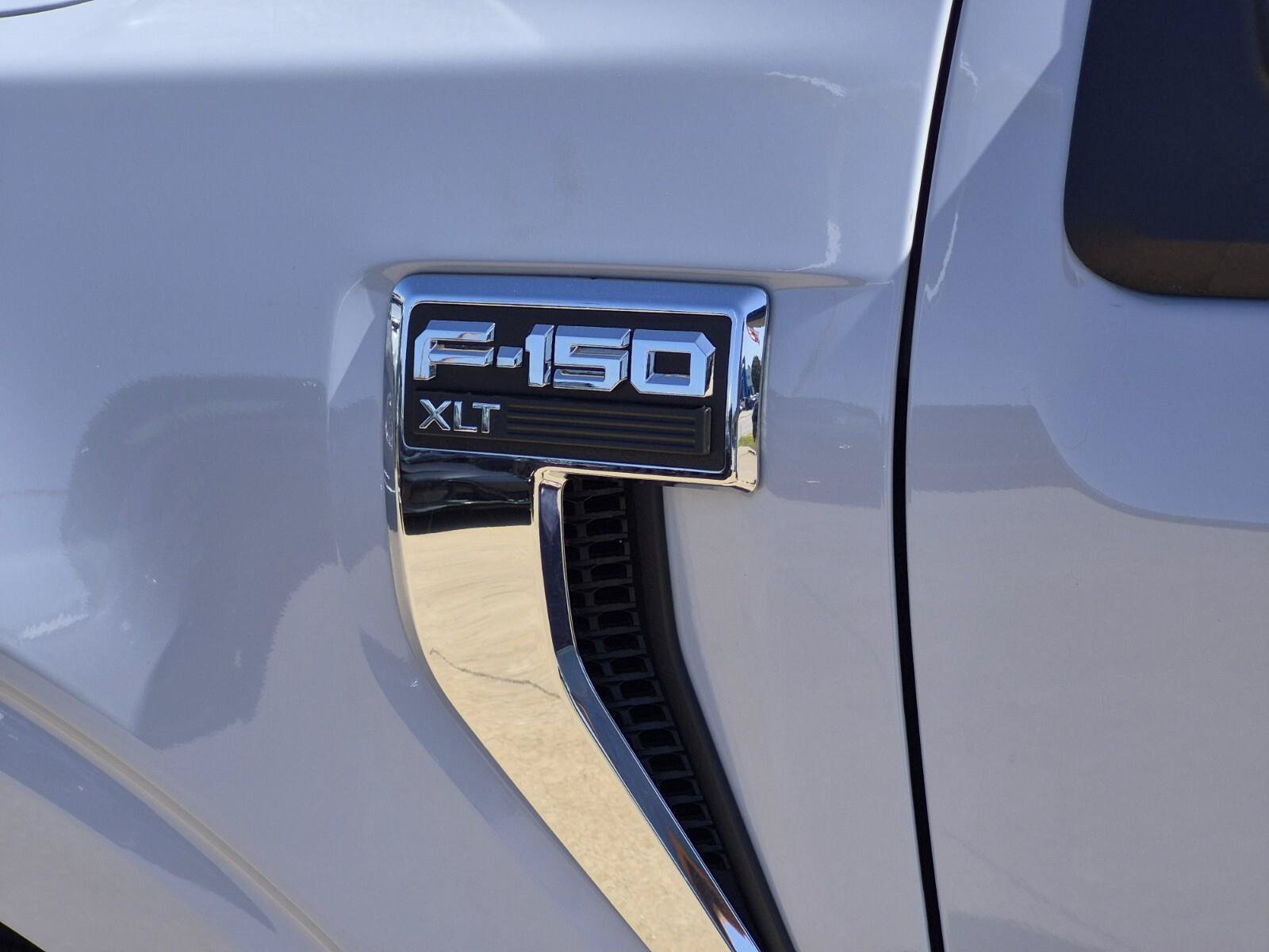 Used 2025 Ford F150 XLT w/ Equipment Group 301A Standard RWD image 9
