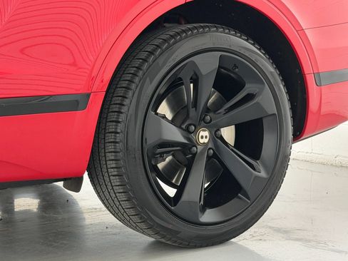 Used 2019 Bentley Bentayga AWD/4WD image 94