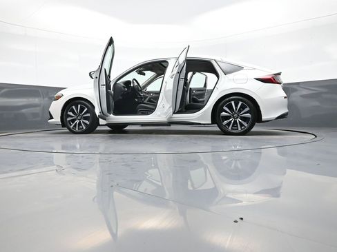 Certified 2024 Honda Civic EX-L image 48