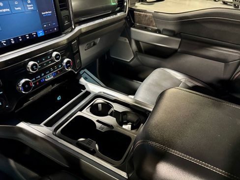 Used 2023 Ford F250 Lariat w/ Chrome Package image 20