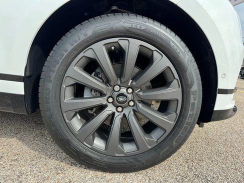 Used 2019 Land Rover Range Rover Velar R-Dynamic SE image 13