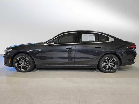 Used 2025 BMW i5 xDrive40 w/ Premium Package image 8