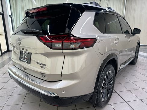 Used 2026 Nissan Rogue Platinum w/ Platinum Premium Package image 5