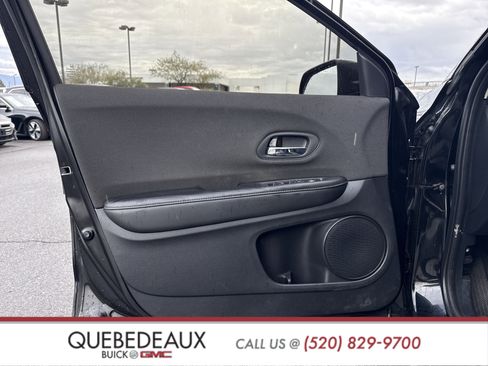 Used 2020 Honda HR-V LX image 11