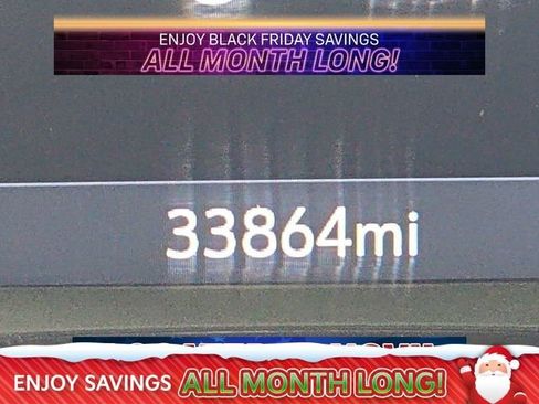 Used 2023 Chevrolet Traverse LT image 28