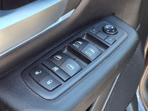 Used 2019 RAM 1500 Big Horn image 4