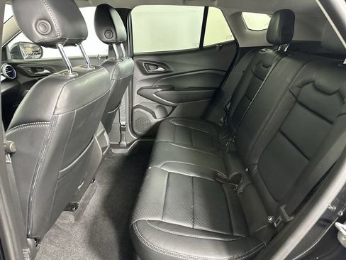 Used 2024 Chevrolet Trax LS w/ LS Convenience Package FWD image 25
