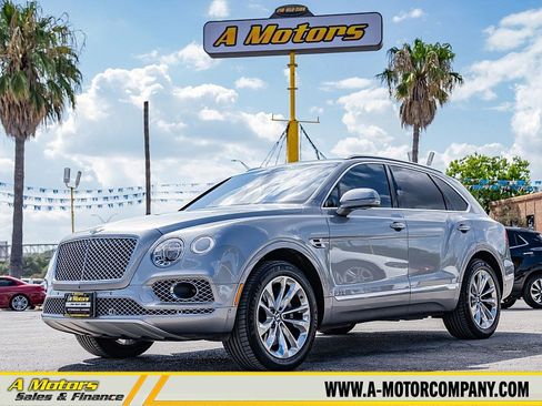 Used 2017 Bentley Bentayga image 1