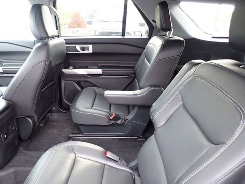 Certified 2023 Ford Explorer XLT w/ Equipment Group 202A image 18