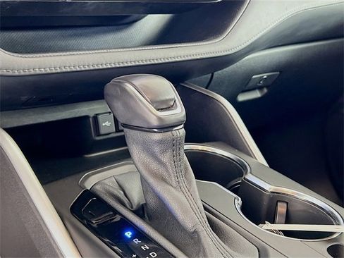 Used 2021 Toyota Highlander XLE image 17