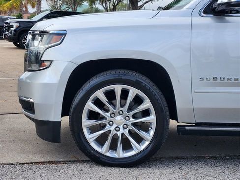 Used 2019 Chevrolet Suburban Premier w/ Premier Plus Edition image 8