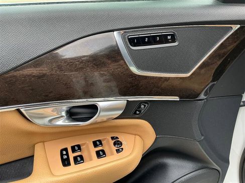 Used 2018 Volvo XC90 T6 Momentum w/ Momentum Plus Package image 28