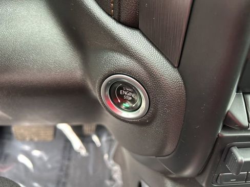 Used 2020 GMC Sierra 1500 AT4 w/ AT4 Premium Package image 28