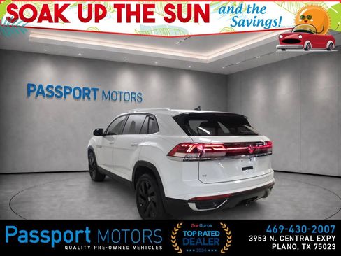 Used 2024 Volkswagen Atlas Cross Sport SE FWD image 4