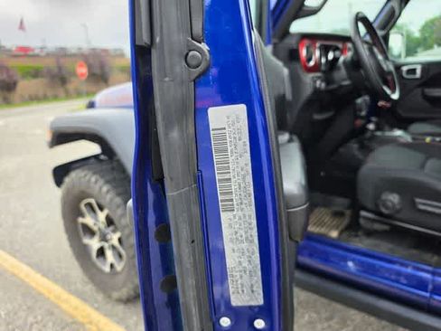 Used 2020 Jeep Wrangler Rubicon AWD/4WD image 9