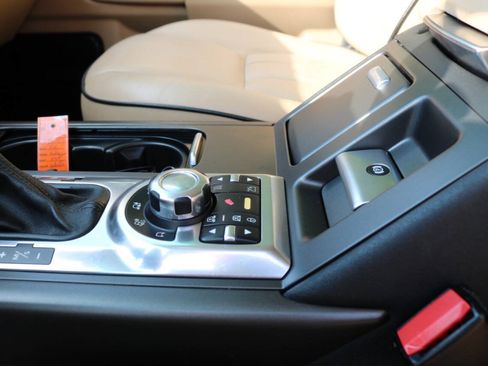 Used 2011 Land Rover Range Rover HSE AWD/4WD image 48