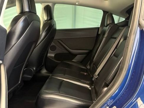 Used 2023 Tesla Model Y Performance AWD/4WD image 18