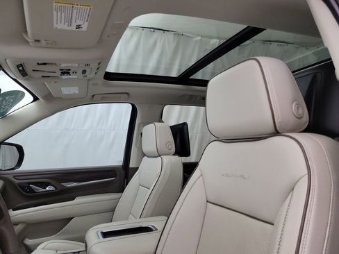 Certified 2024 GMC Yukon Denali w/ Denali Reserve Package AWD/4WD image 9