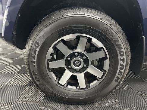Used 2022 Toyota 4Runner TRD Off-Road Premium image 37