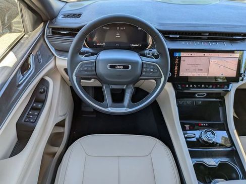 New 2026 Jeep Grand Cherokee Limited AWD/4WD image 15