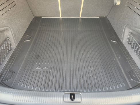 Used 2024 Audi A4 2.0T Premium w/ Convenience Package image 33