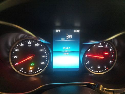 Used 2021 Mercedes-Benz GLC 300 w/ Premium Package image 4