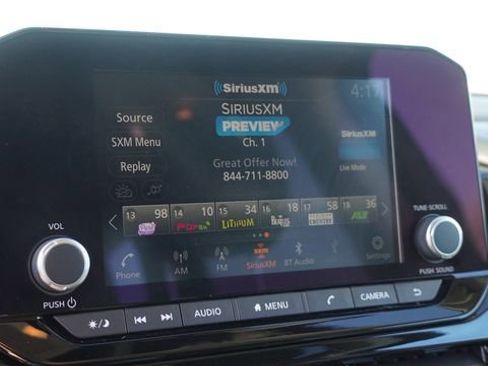 Used 2024 Nissan Pathfinder SV image 24