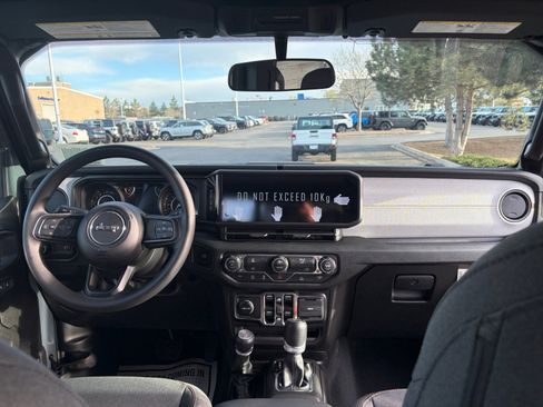 New 2026 Jeep Gladiator Sport image 26