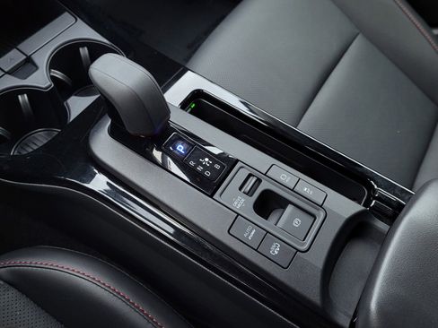 Used 2026 Toyota Prius Plug-In Hybrid image 19