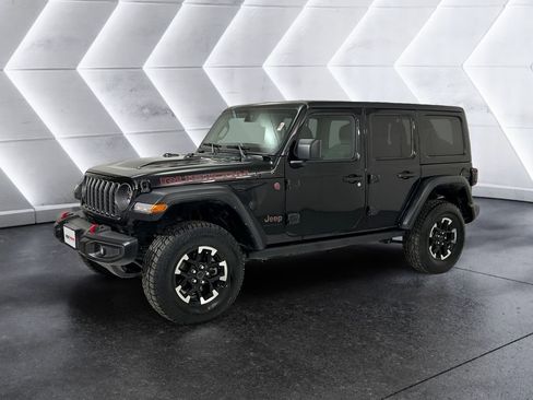 Used 2025 Jeep Wrangler Unlimited Rubicon image 3