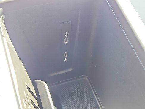 Certified 2026 Volkswagen Tiguan SE R-Line AWD/4WD image 19